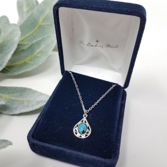 THE DANBURY MINT Turquoise Cabochon Necklace - Picture 2 of 6